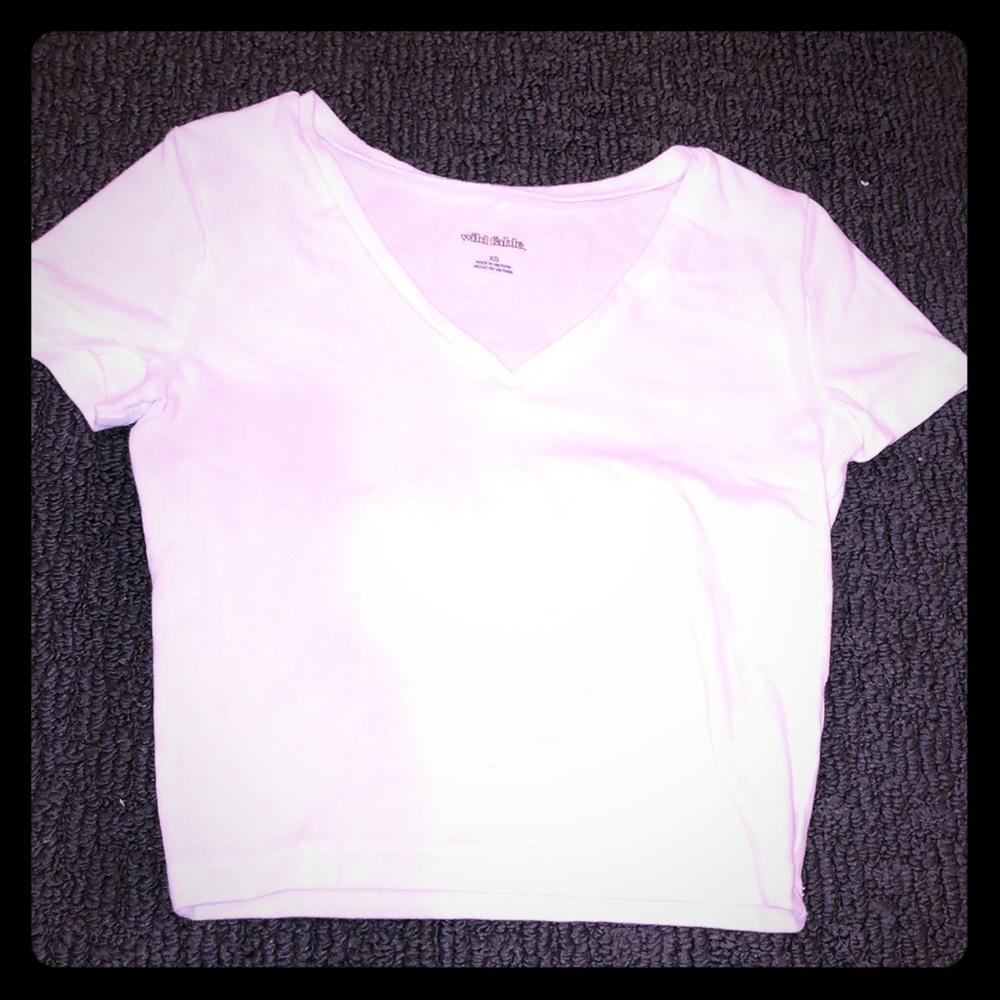 Cropped women’s xs v-neck shirt